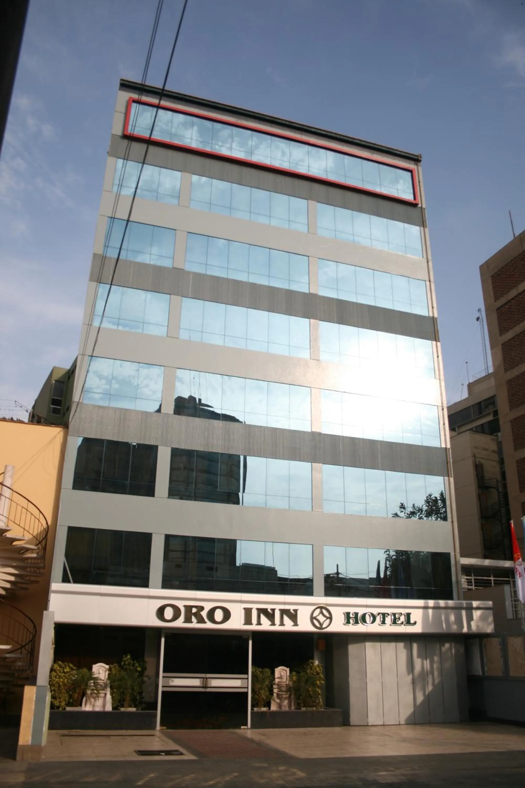 Facade/entrance in Hotel Oro Inn