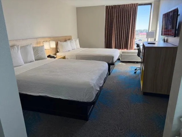 Bedroom, Bed in Days Inn by Wyndham Amarillo East