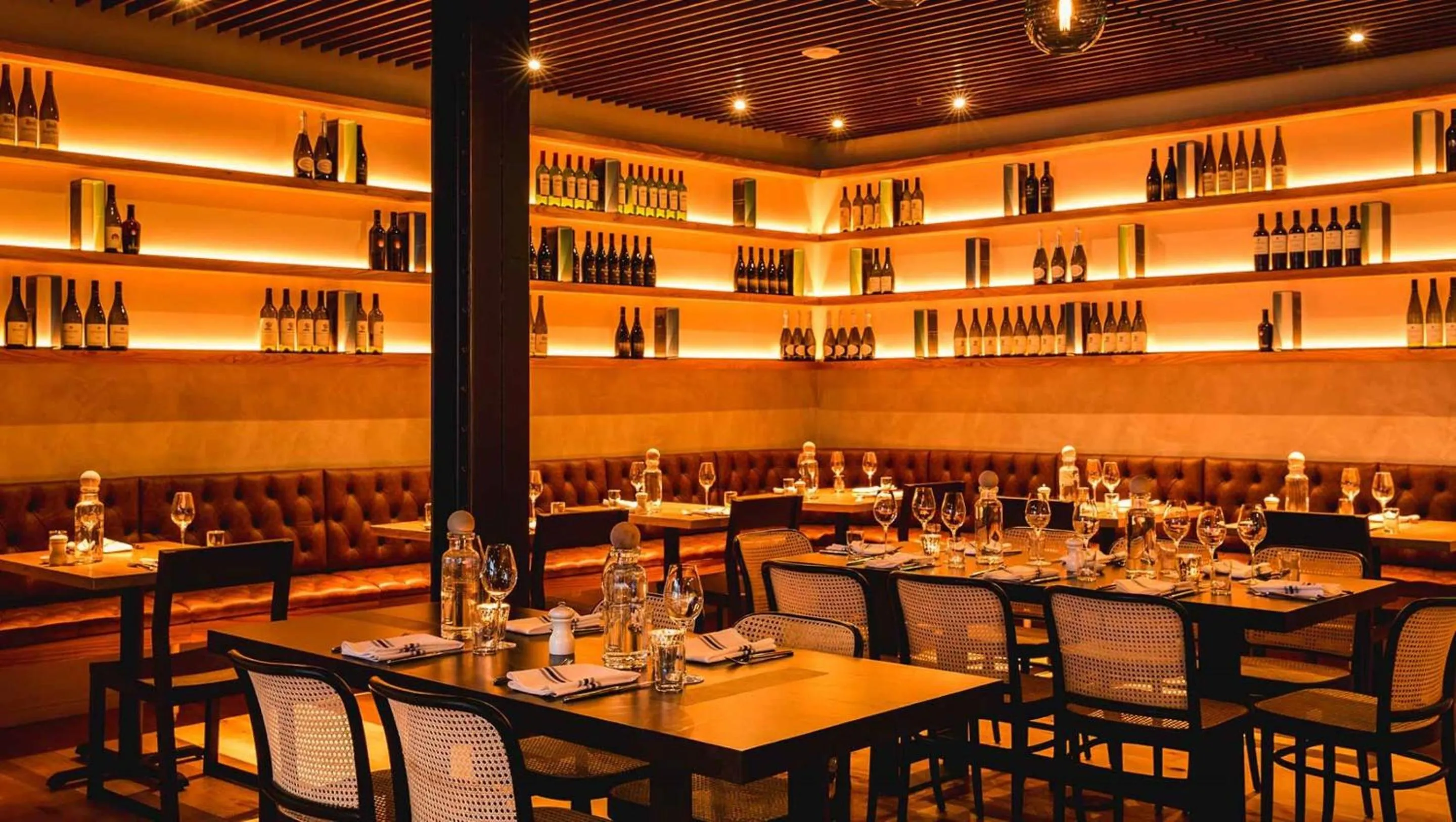 Restaurant/places to eat in Kimpton Palladian Hotel by IHG