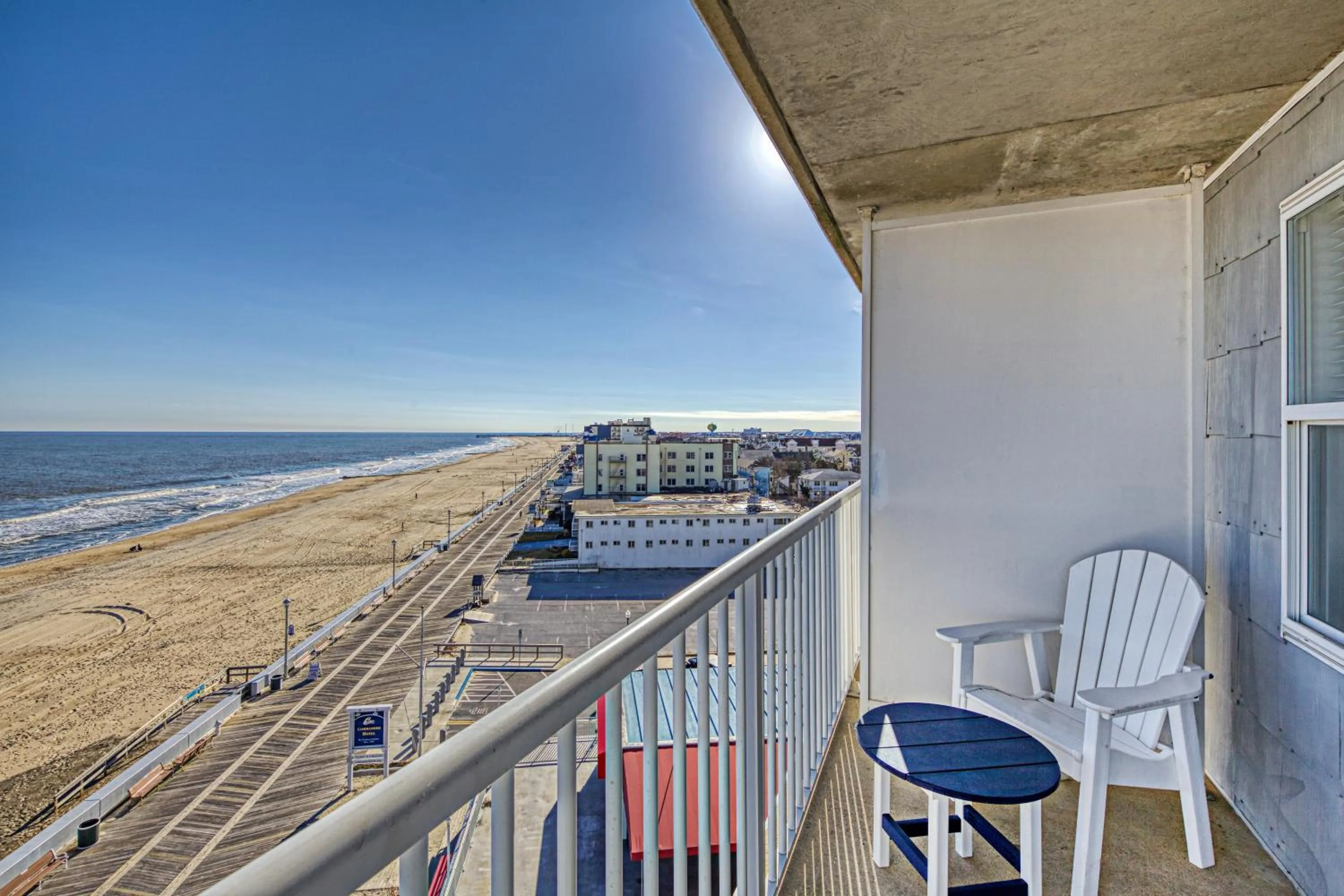 Balcony/Terrace in Commander Hotel & Suites