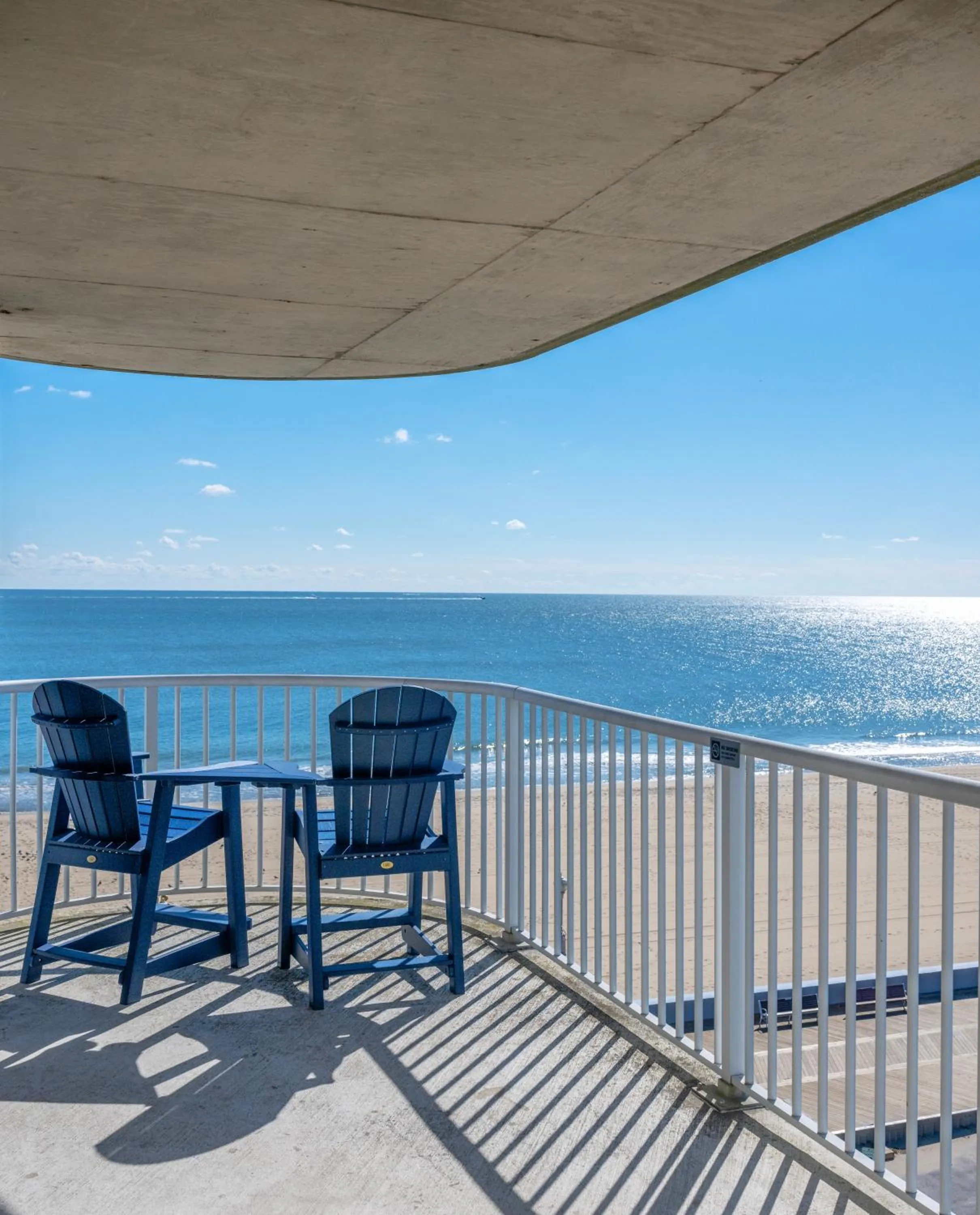 Balcony/Terrace in Commander Hotel & Suites
