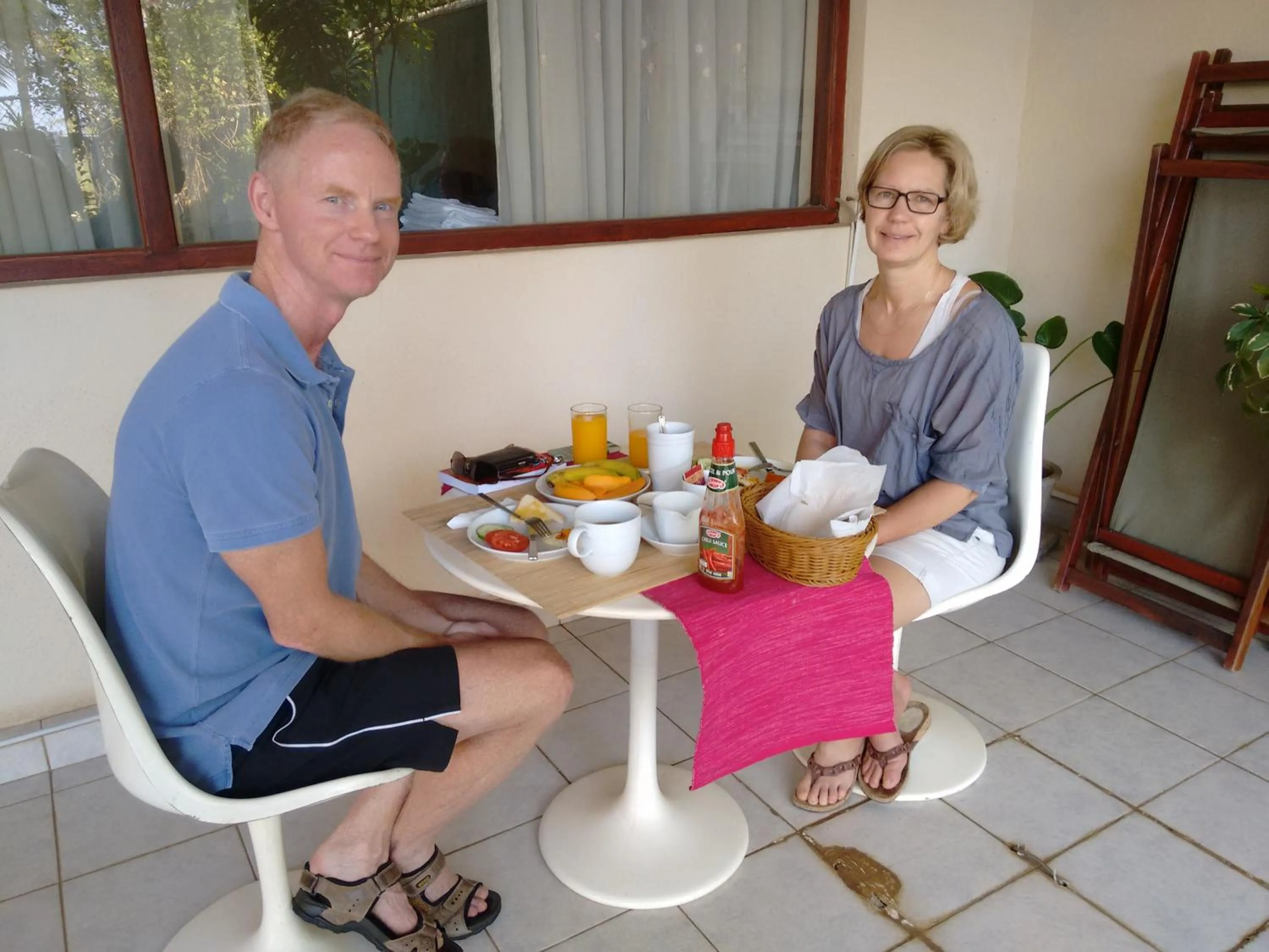 Guests in Janishi Residencies