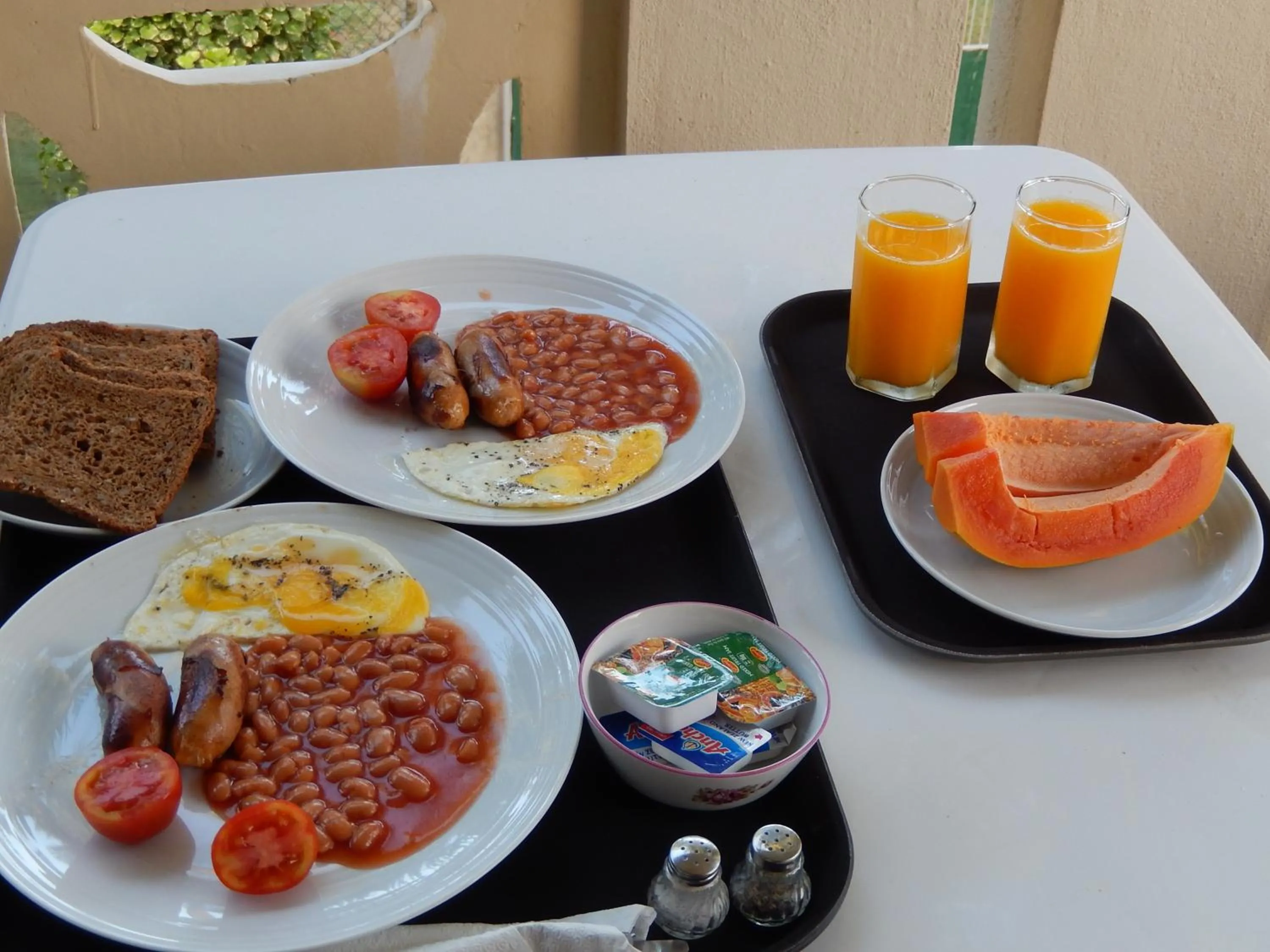 Food in Janishi Residencies