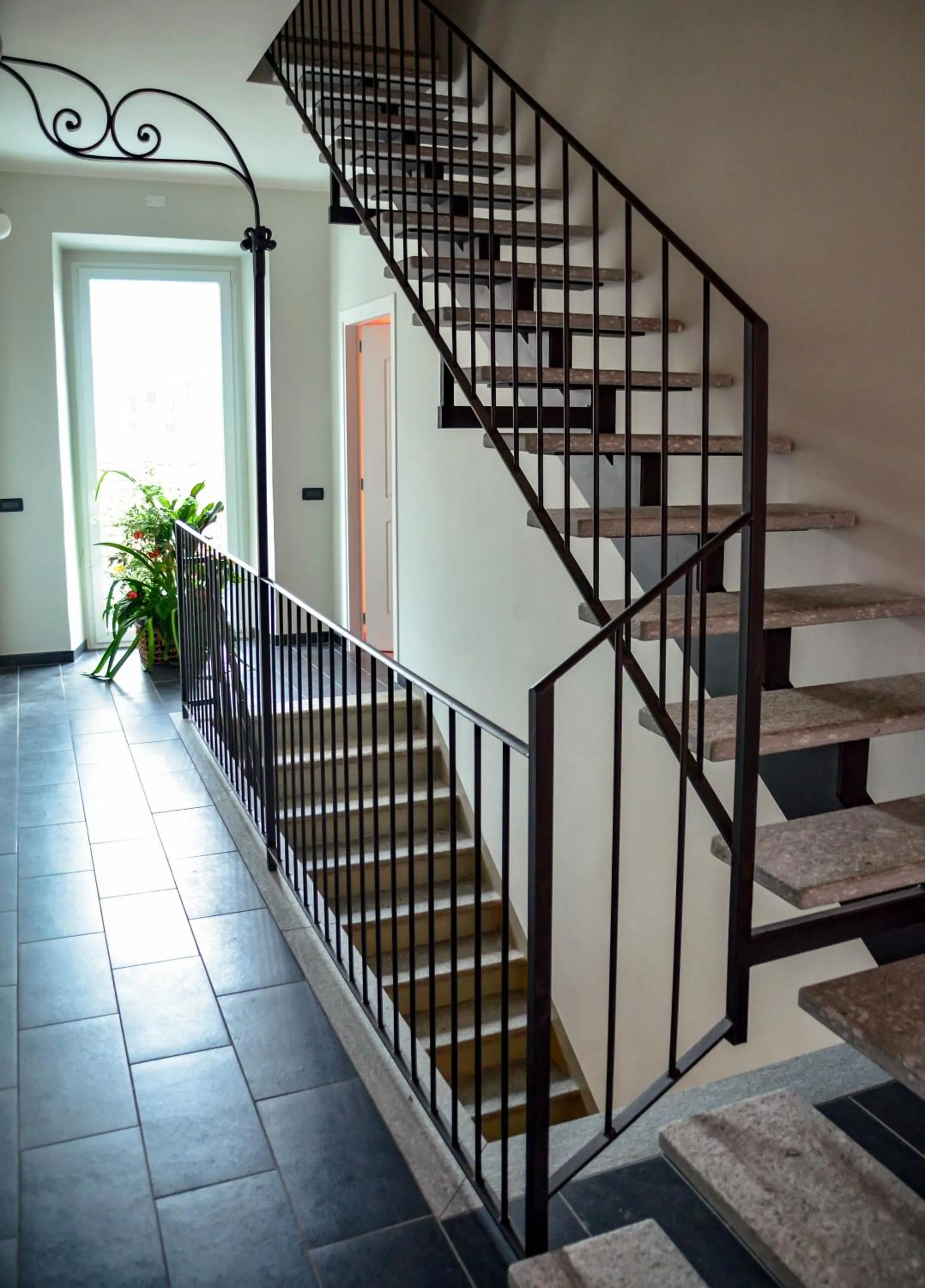 Facade/entrance in "B&B Sans égal", con CAMERE PRIVATE e APPARTAMENTI al PIANO TERRA a Biella