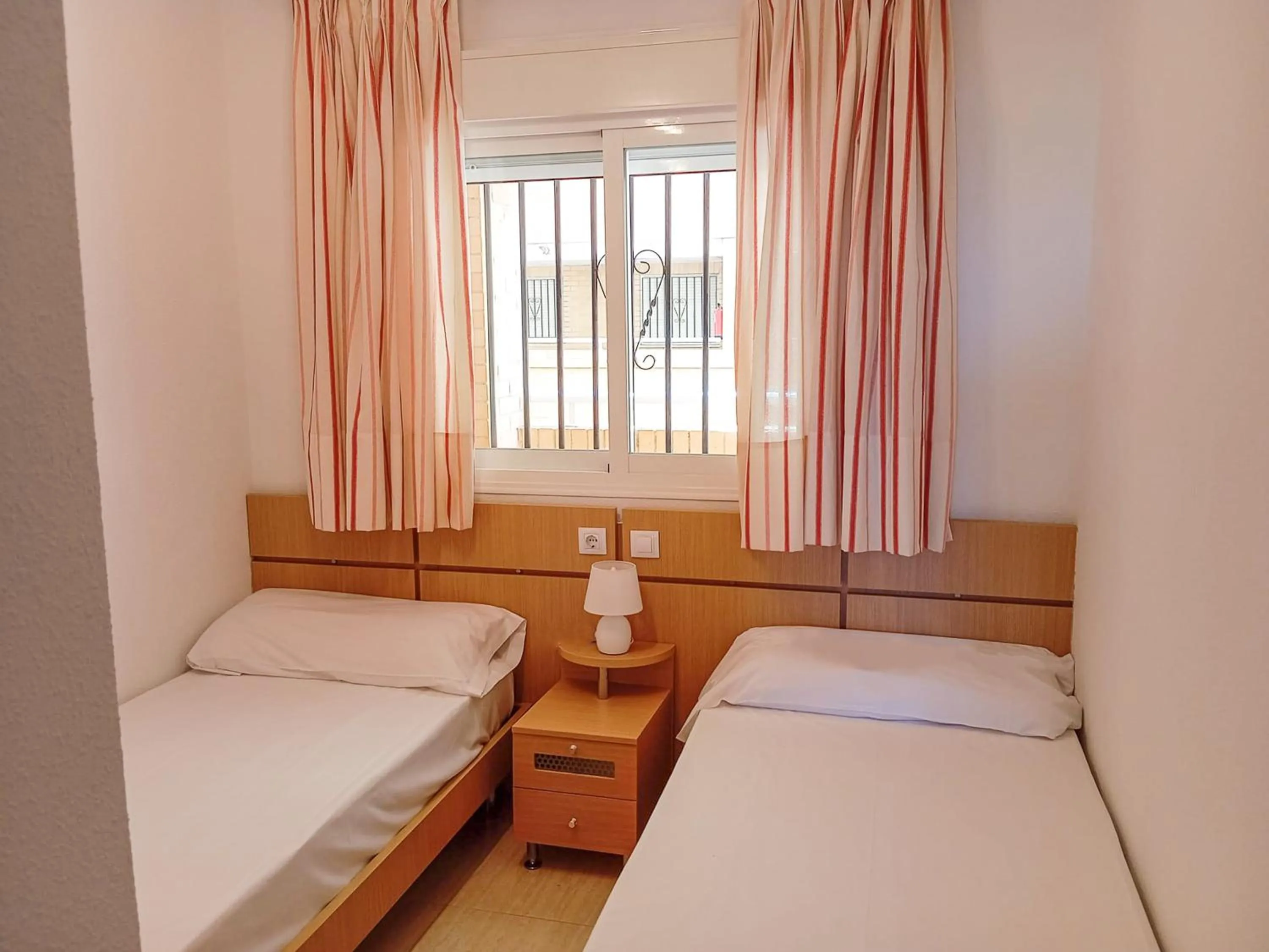 Bedroom, Bed in Apartamentos 3000 Marina D'Or