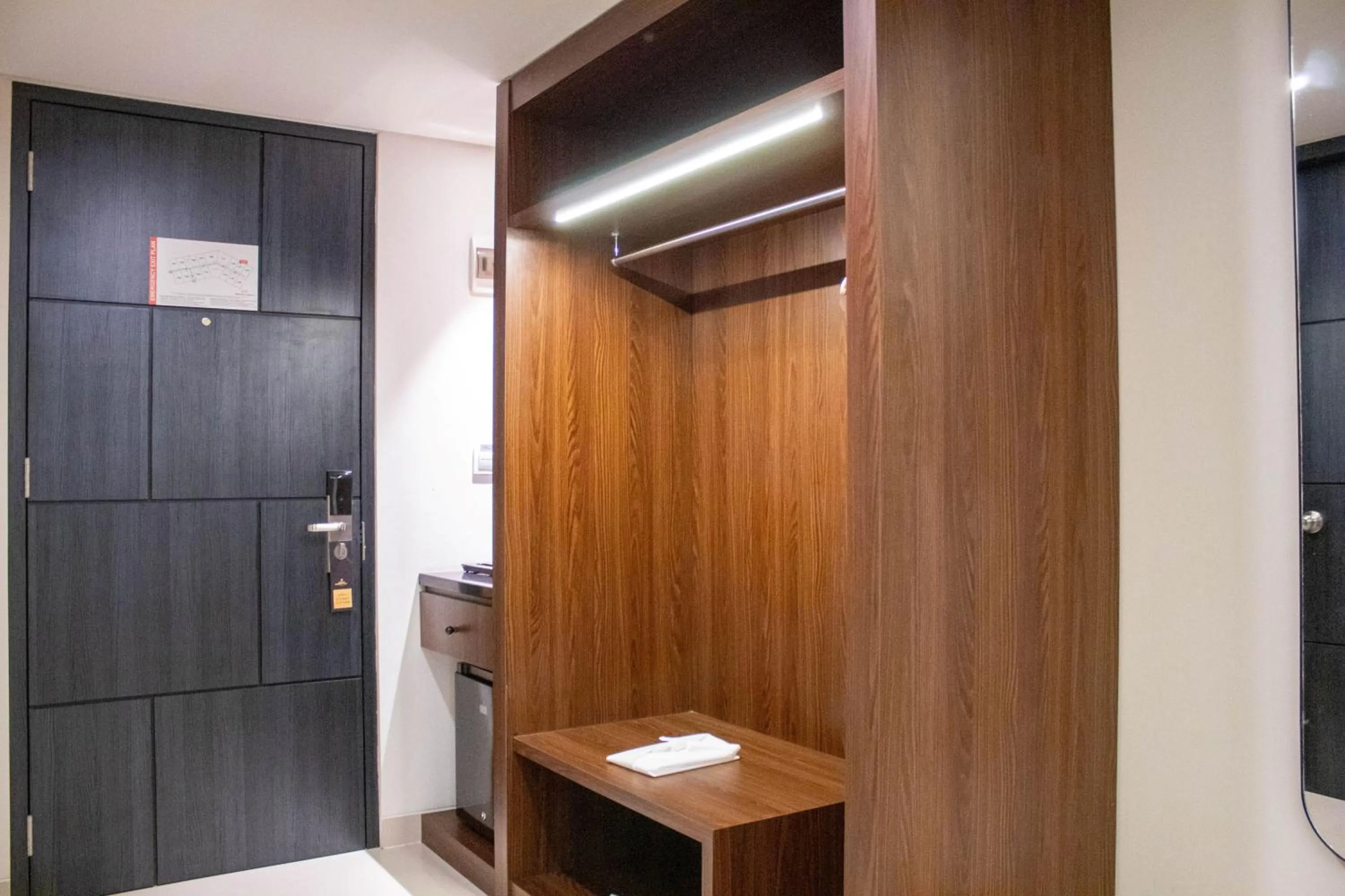 Azana Garden Hill Resort Blora