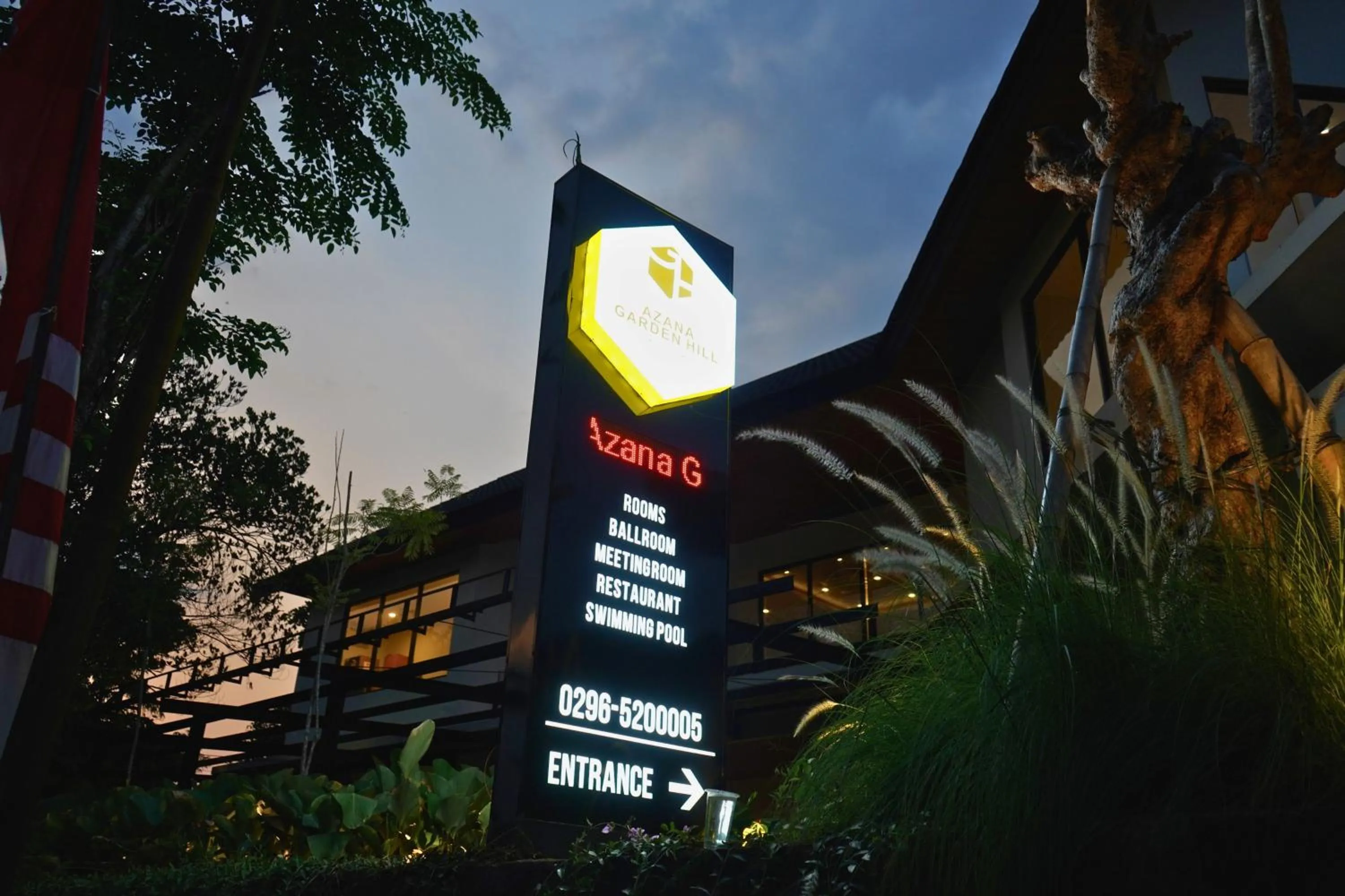 Azana Garden Hill Resort Blora