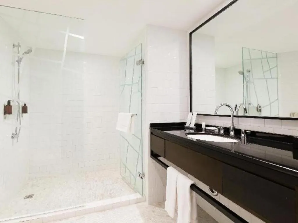 Beijing New World Center Tongpai Hotel