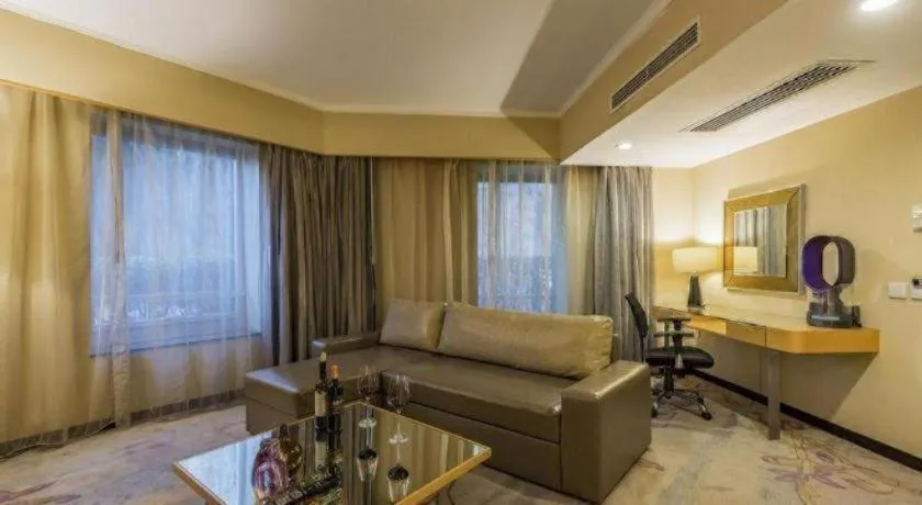 Beijing New World Center Tongpai Hotel