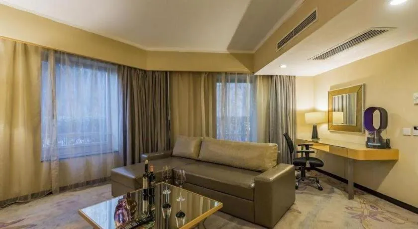 Beijing New World Center Tongpai Hotel