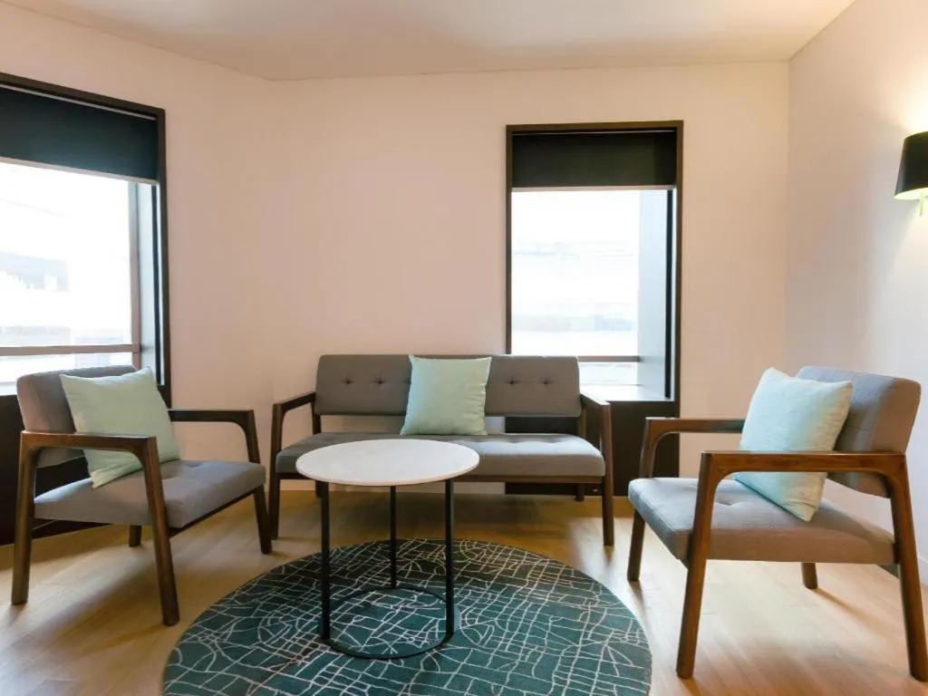 Beijing New World Center Tongpai Hotel