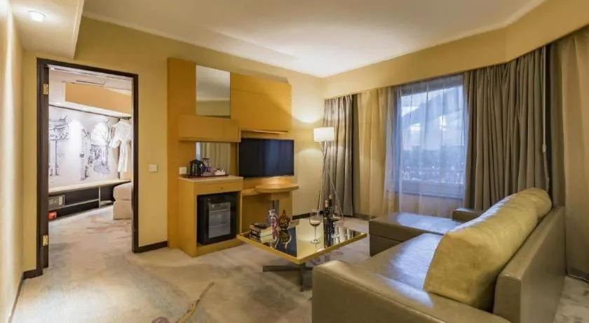 Beijing New World Center Tongpai Hotel