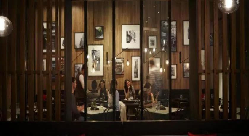 Beijing New World Center Tongpai Hotel