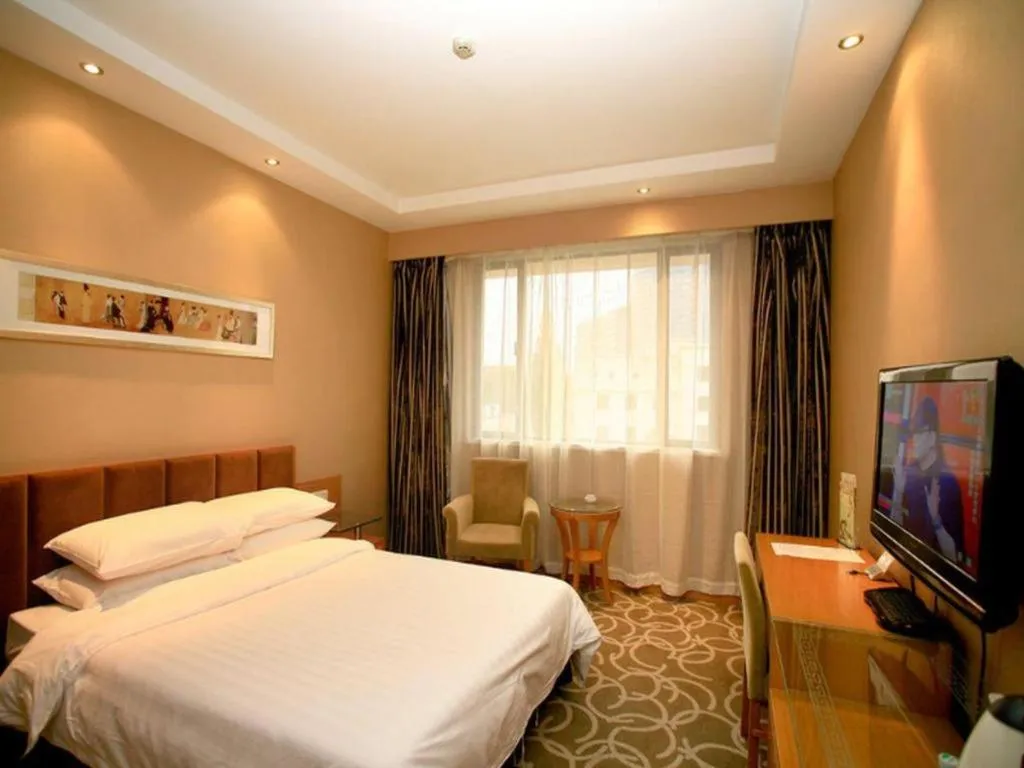 Bed in Jin Jiang Nanjing Hotel