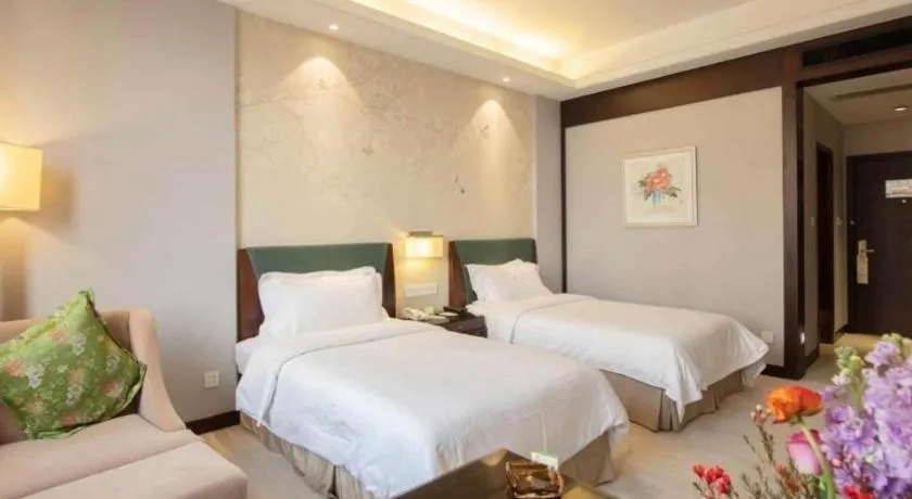 Bed in Jin Jiang Nanjing Hotel