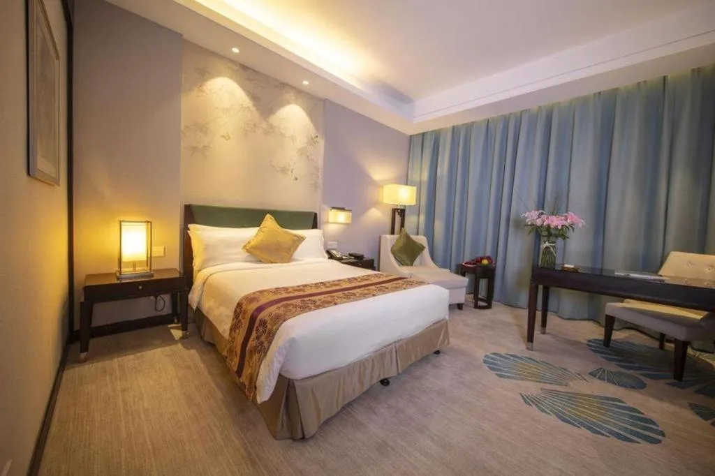 Bed in Jin Jiang Nanjing Hotel
