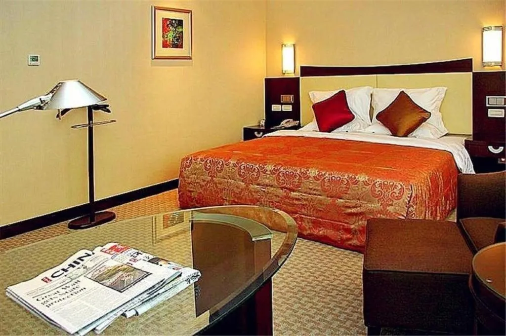 Bed in Beijing Jinjiang Fuyuan Hotel