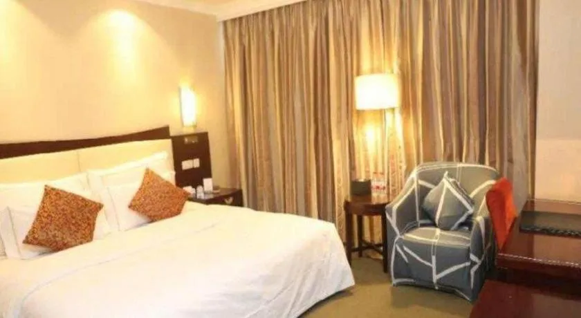 Bed in Beijing Jinjiang Fuyuan Hotel