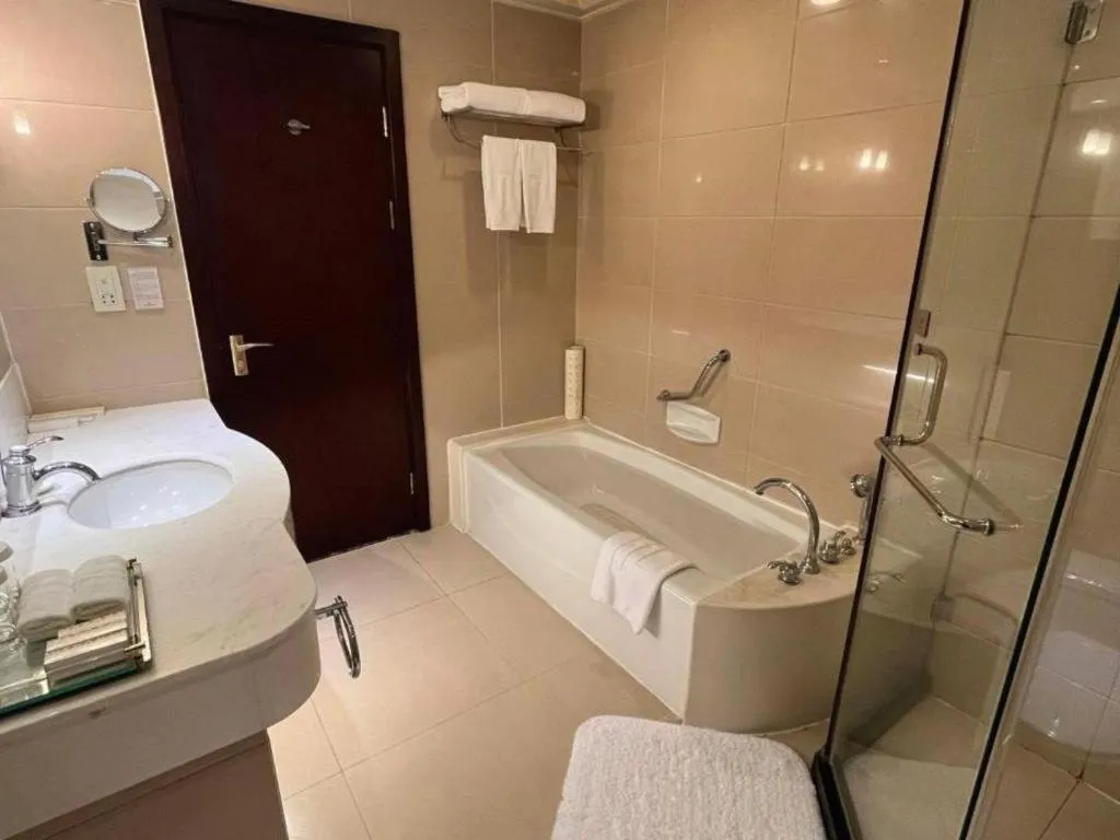 Bed in Beijing Jinjiang Fuyuan Hotel