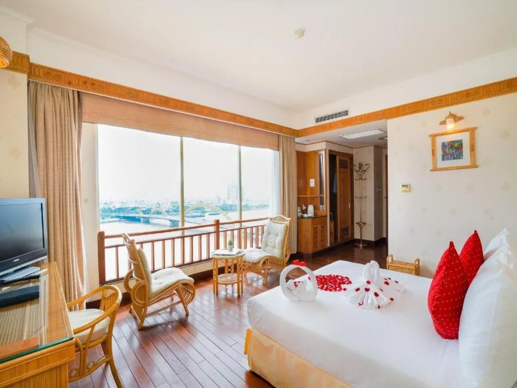 Bed in Senriver Hotel