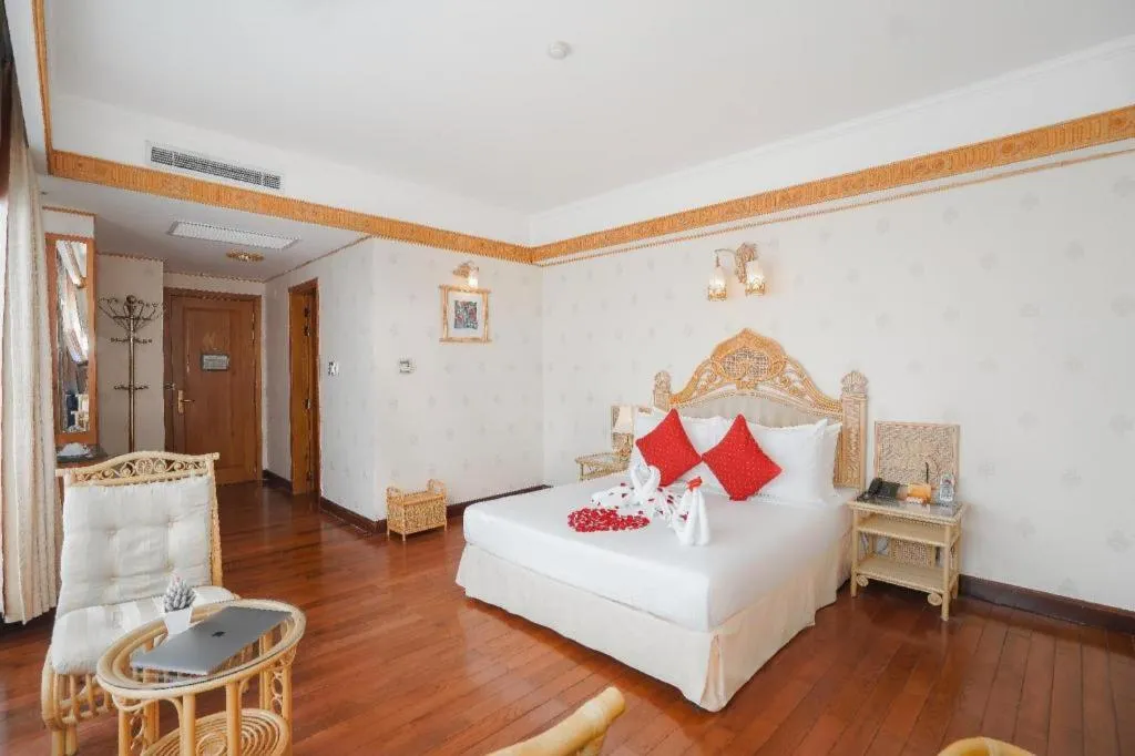 Bed in Senriver Hotel