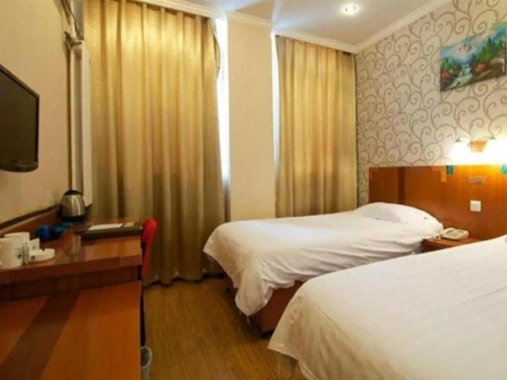 Bed in GreenTree Alliance Beijing Tiantan DonGMEn Hotel