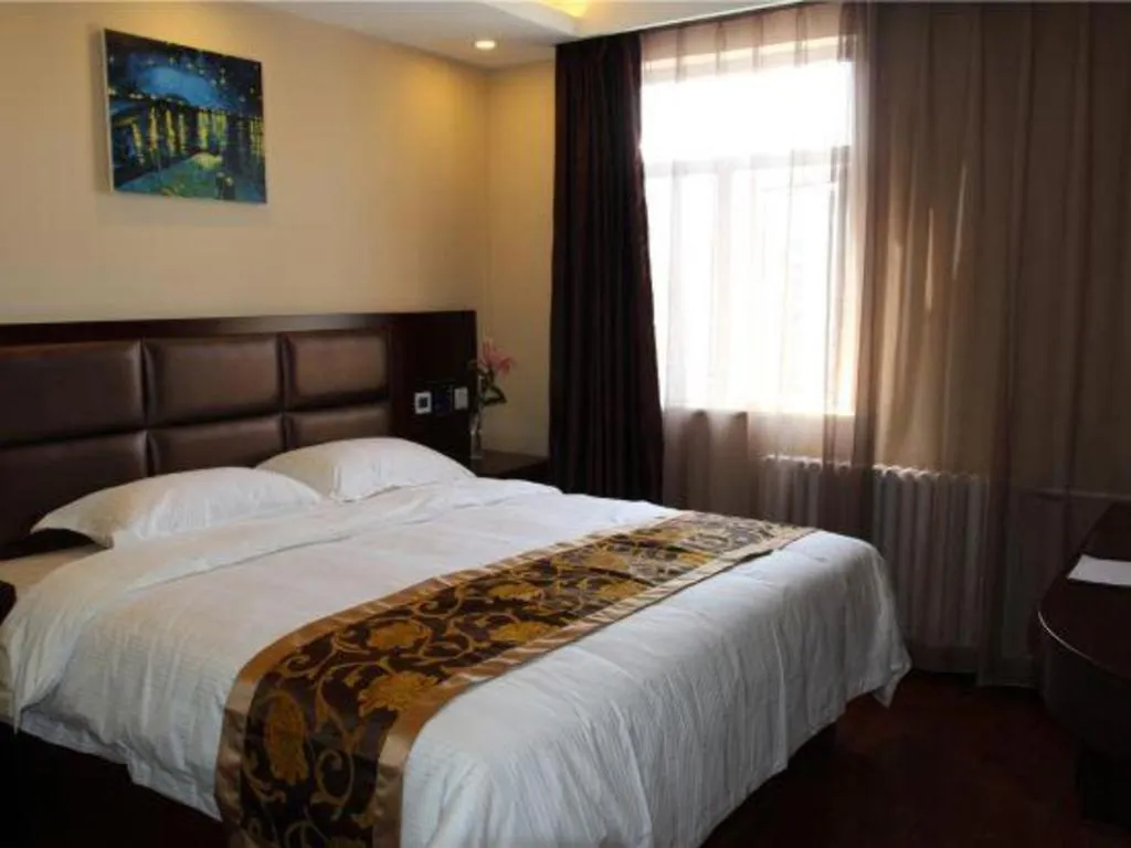 Bed in GreenTree Alliance Beijing Tiantan DonGMEn Hotel