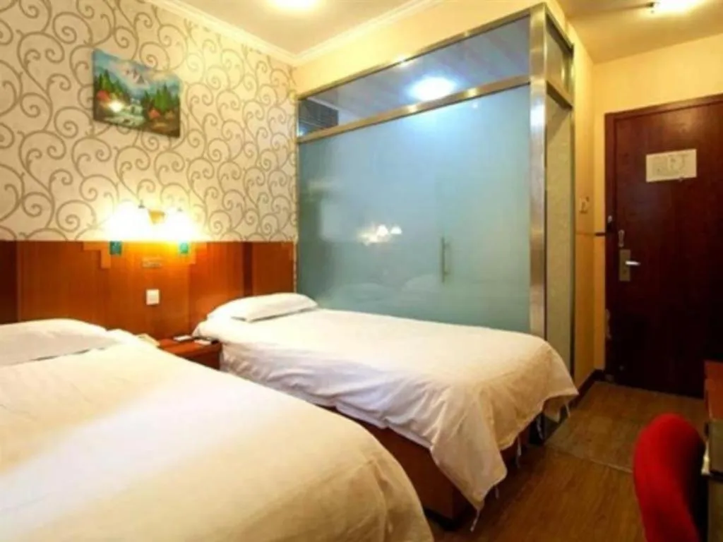 Bed in GreenTree Alliance Beijing Tiantan DonGMEn Hotel