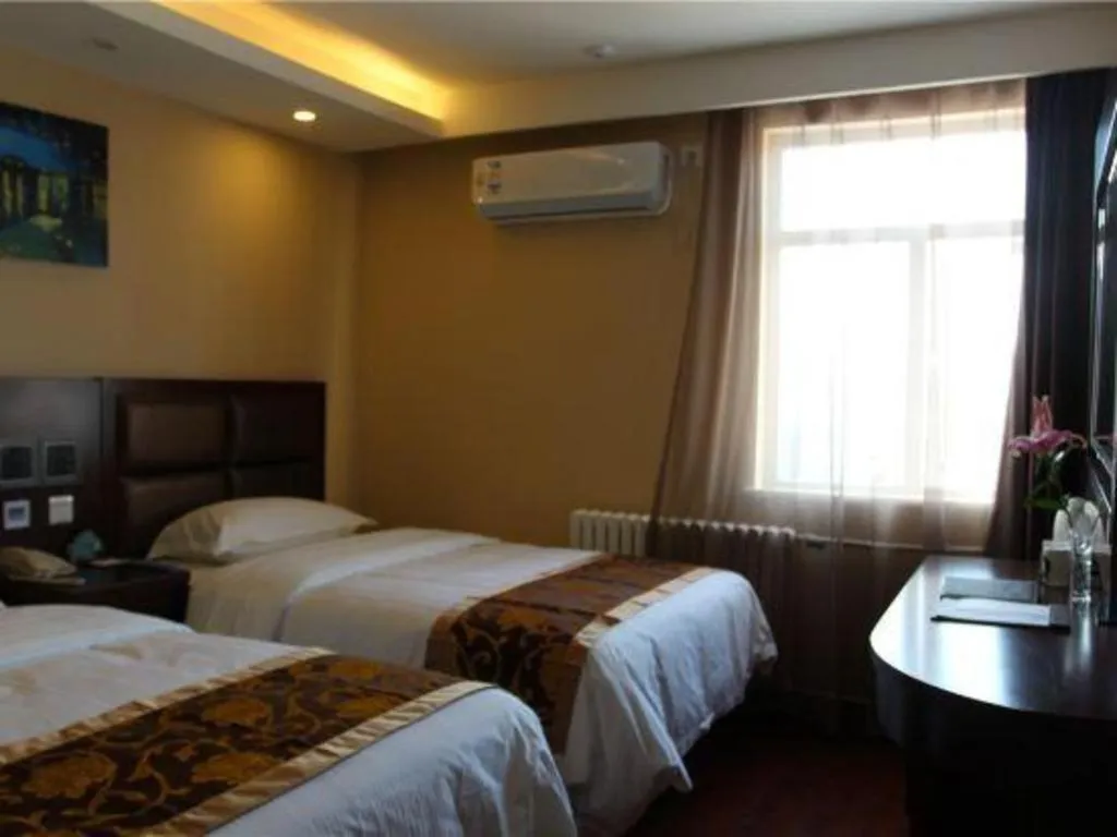 Bed in GreenTree Alliance Beijing Tiantan DonGMEn Hotel