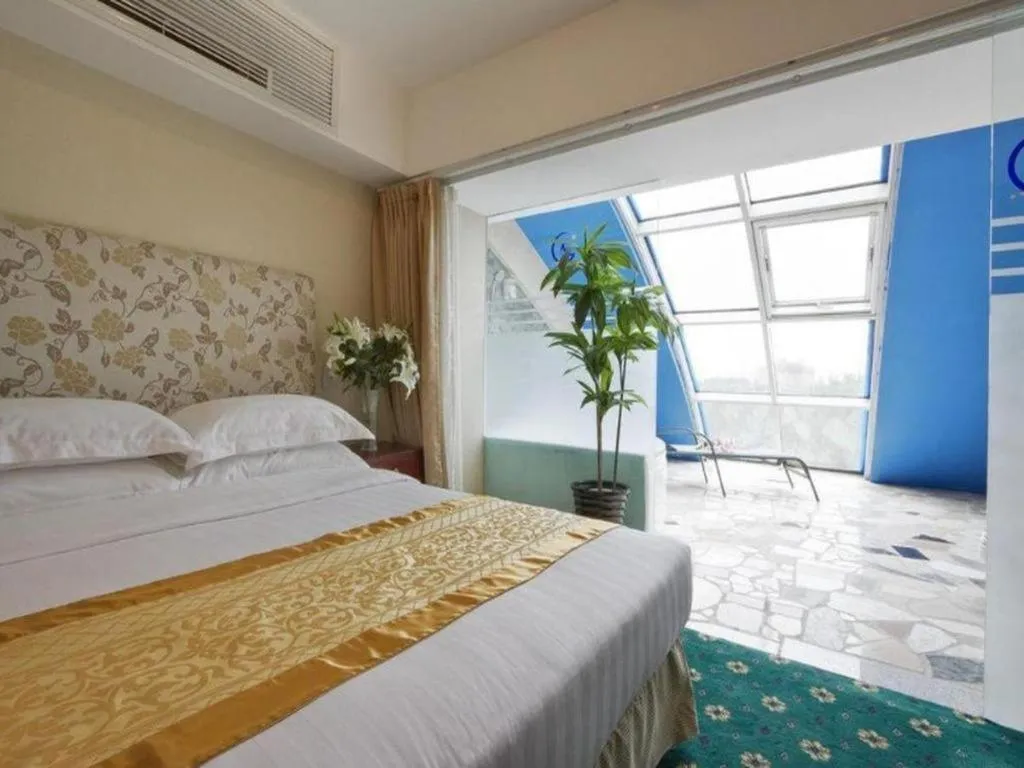 Bed in Starmoon Hotel