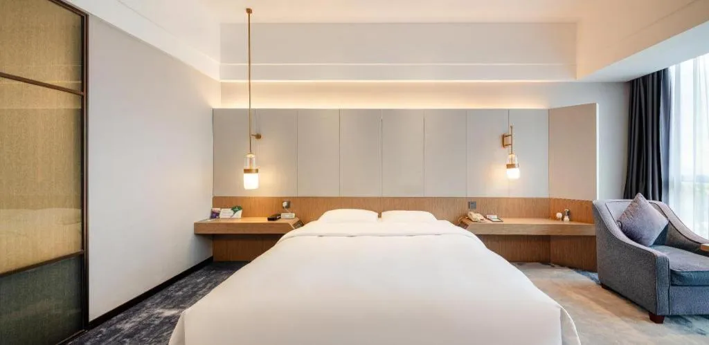 Bed in Grand Metropark Hotel Chongqing