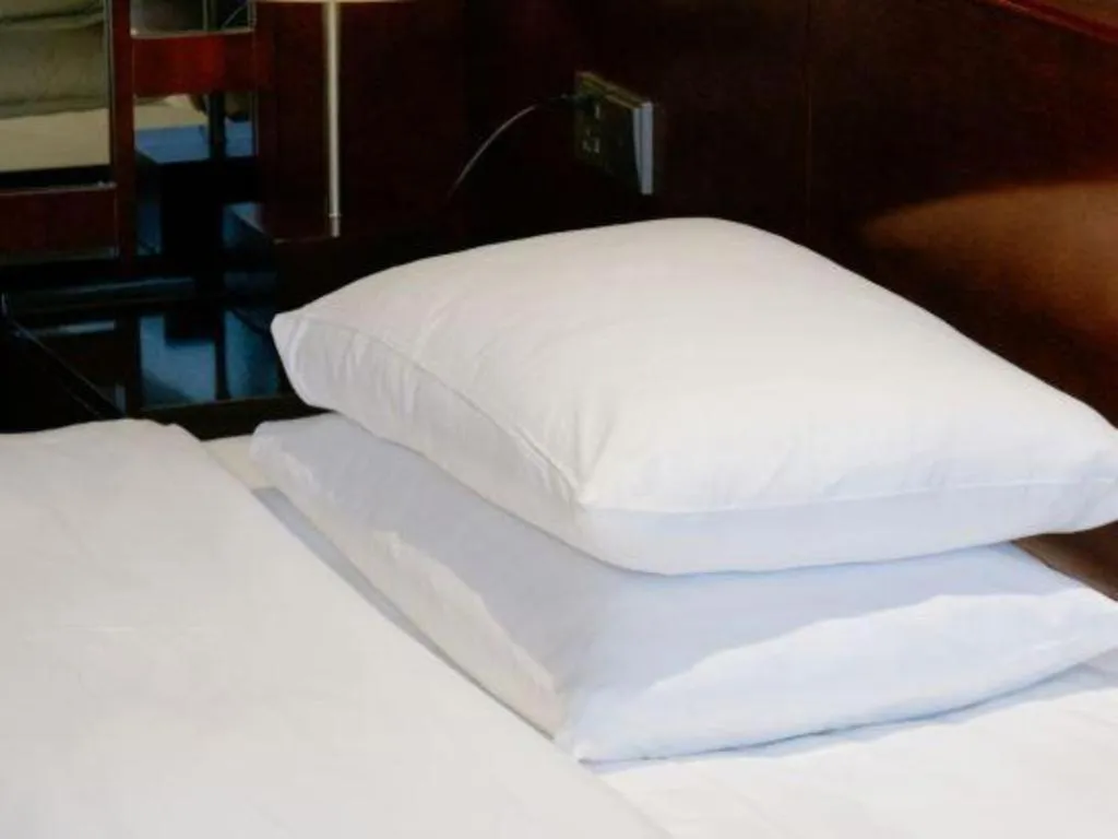 Bed in Grand Metropark Hotel Chongqing