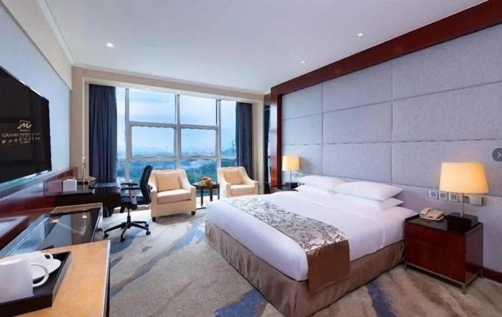 Bed in Grand Metropark Hotel Chongqing