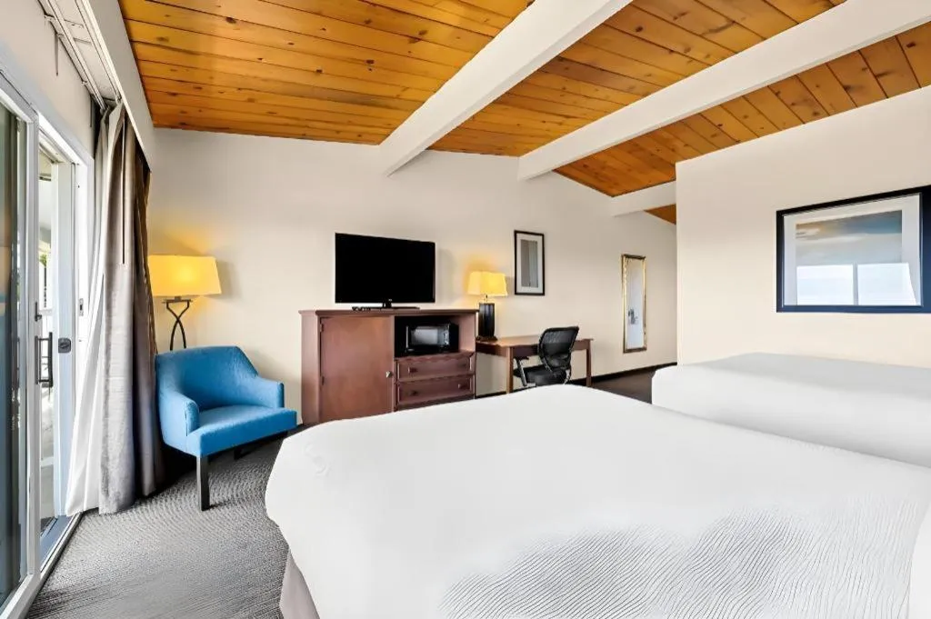 Bed in Best Western Vista Manor Lodge