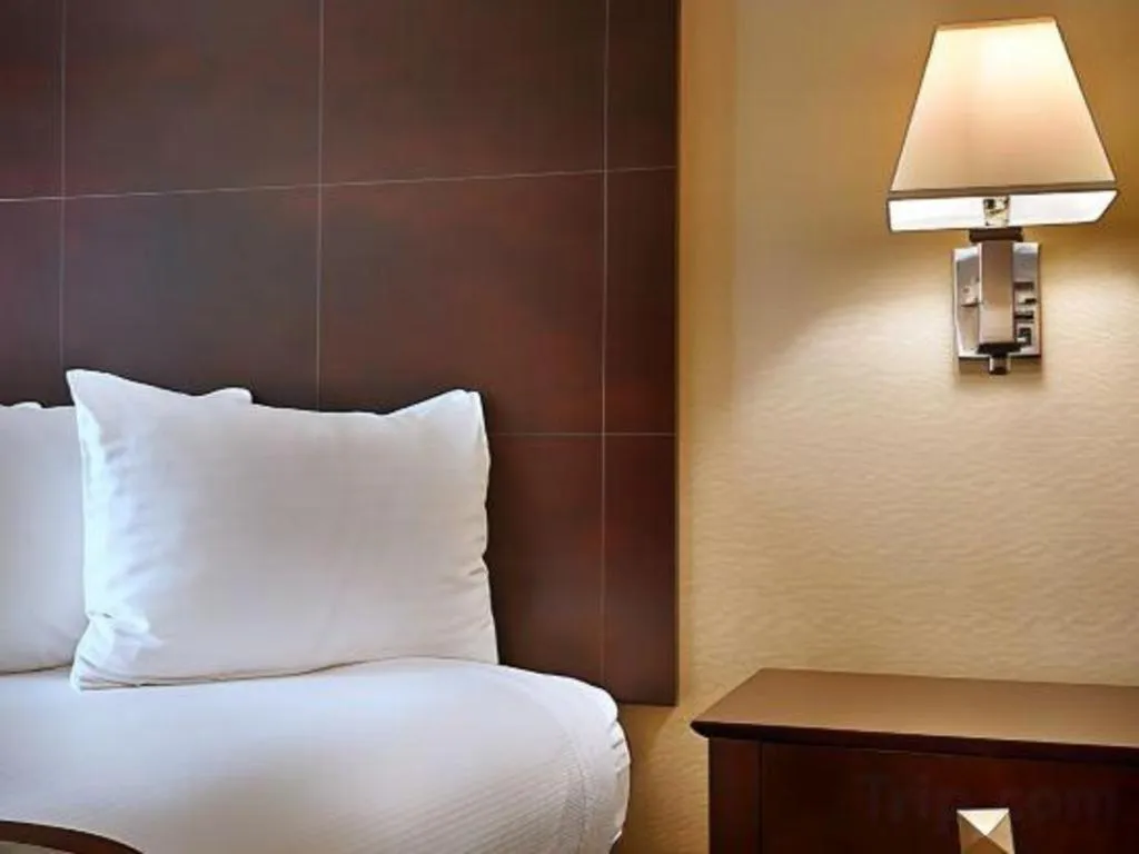 Bed in Best Western Vista Manor Lodge