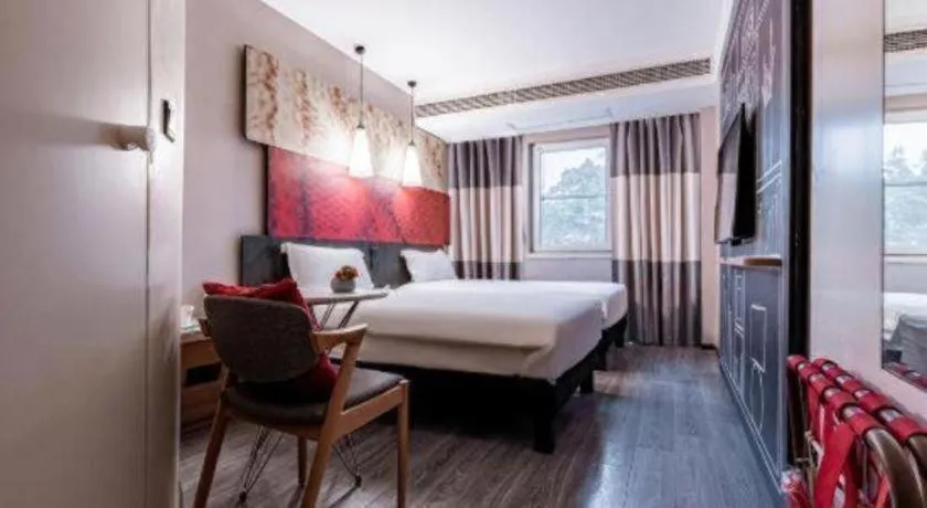 Bed in Ibis Ya An Langqiao