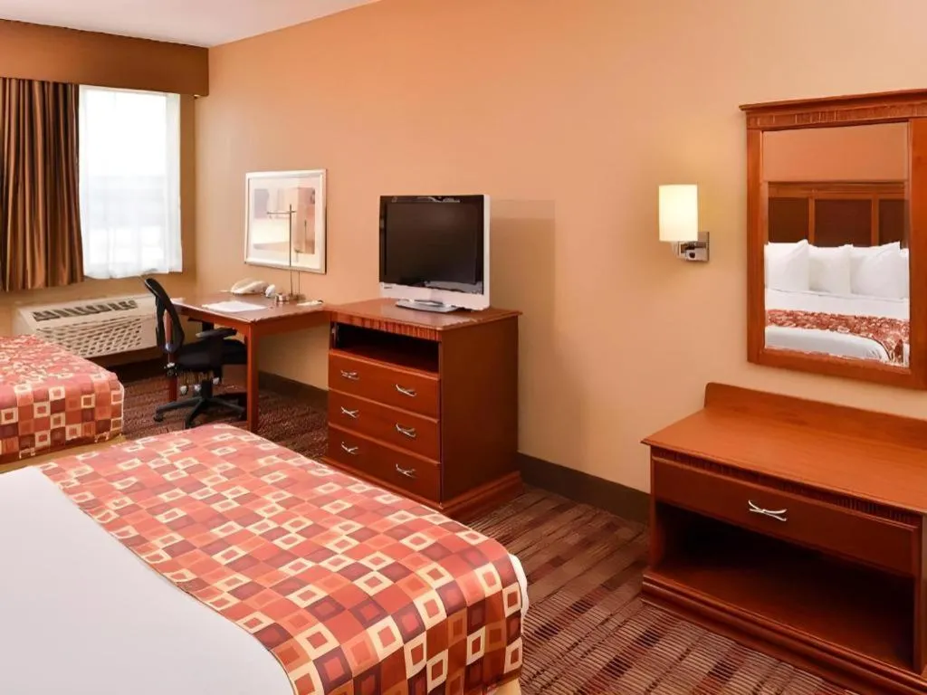 Bed in Best Western Plaquemine Inn