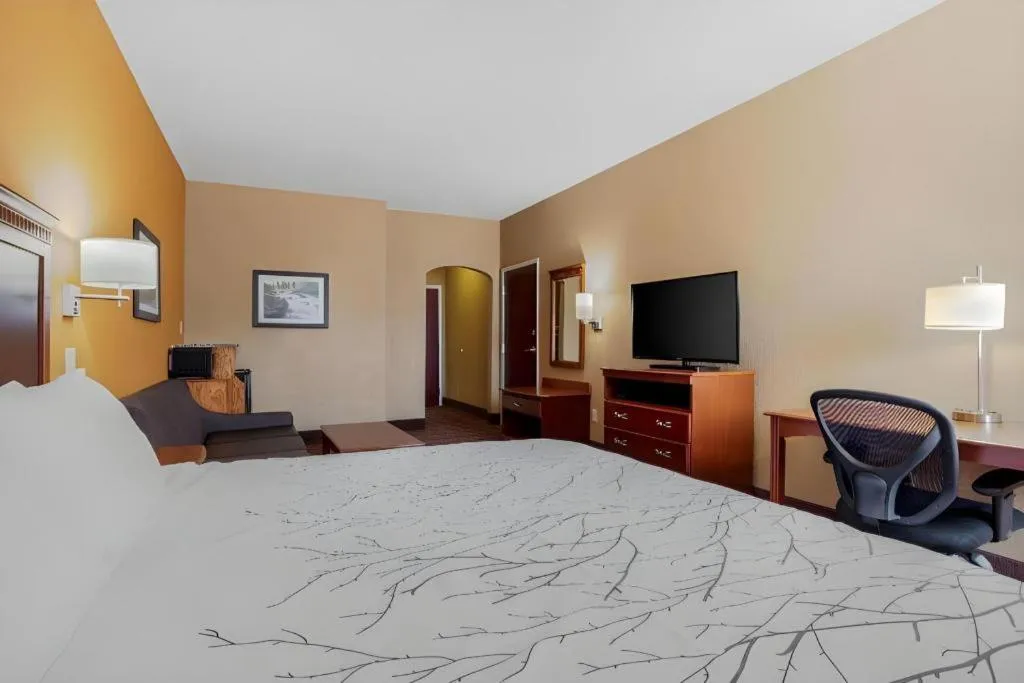 Bed in Best Western Plaquemine Inn