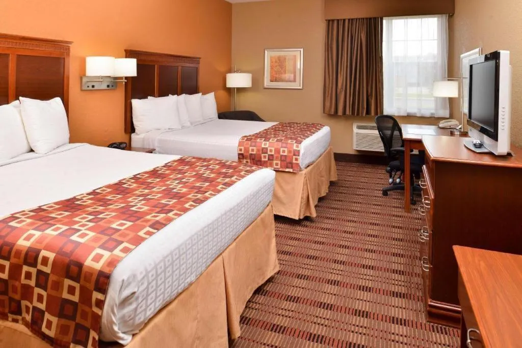 Bed in Best Western Plaquemine Inn