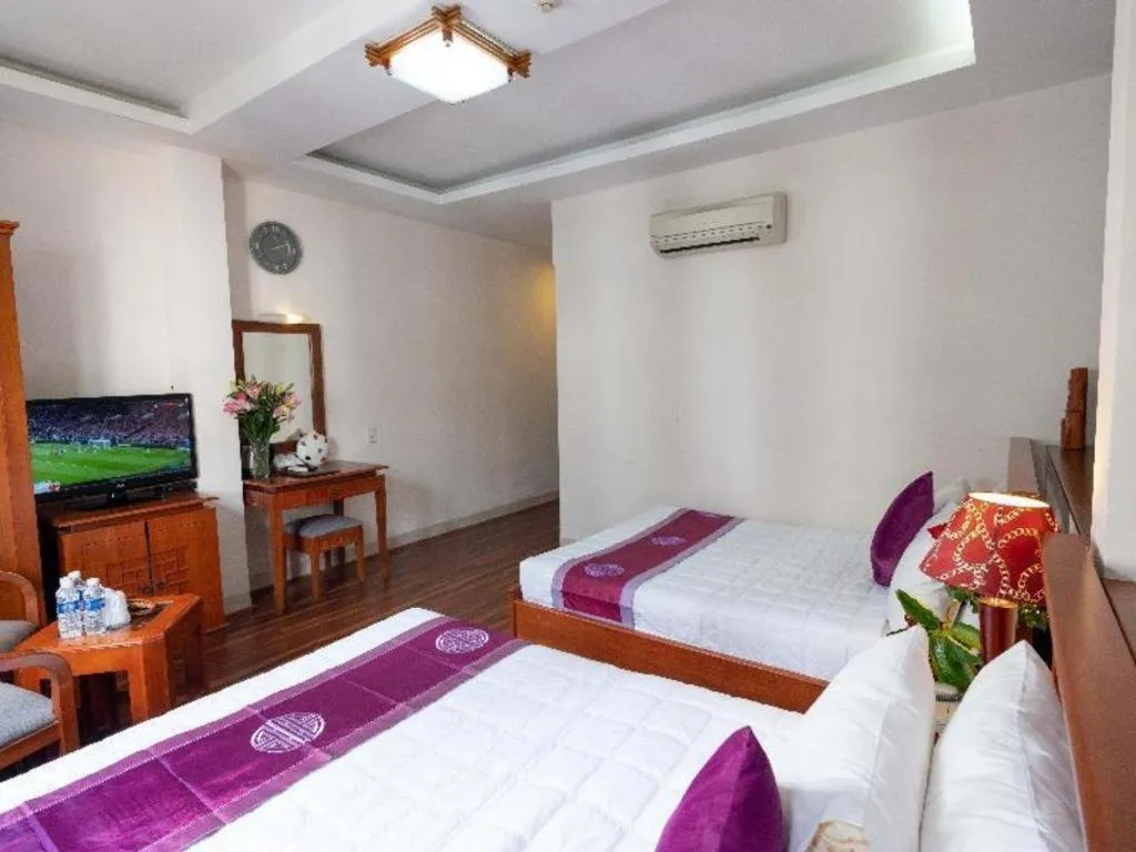 Bed in Hồng Hạc hotel