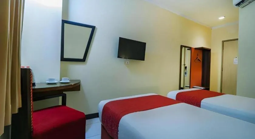 Bed in Hotel Marlin Pekalongan Managed by Dafam