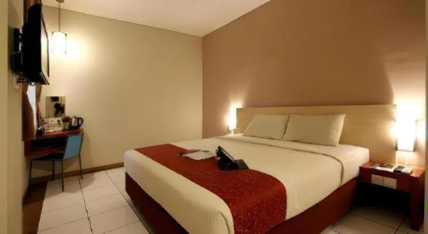 Bed in Hotel Marlin Pekalongan Managed by Dafam