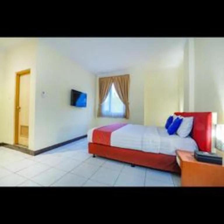 Bed in Hotel Marlin Pekalongan Managed by Dafam