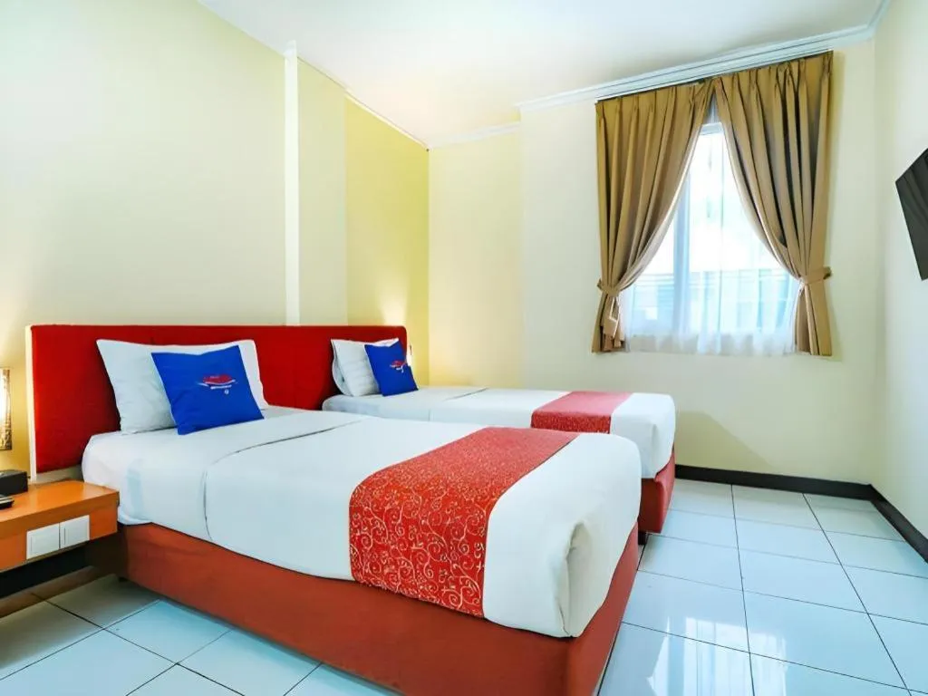Bed in Hotel Marlin Pekalongan Managed by Dafam