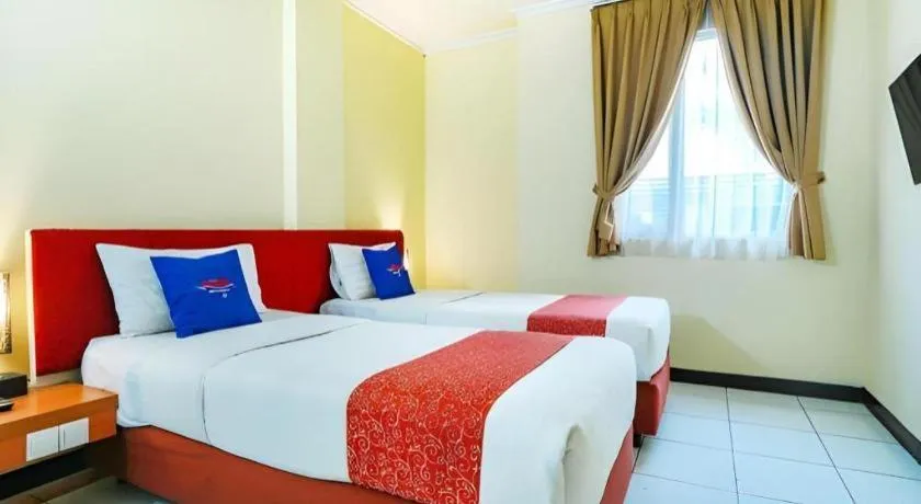 Bed in Hotel Marlin Pekalongan Managed by Dafam