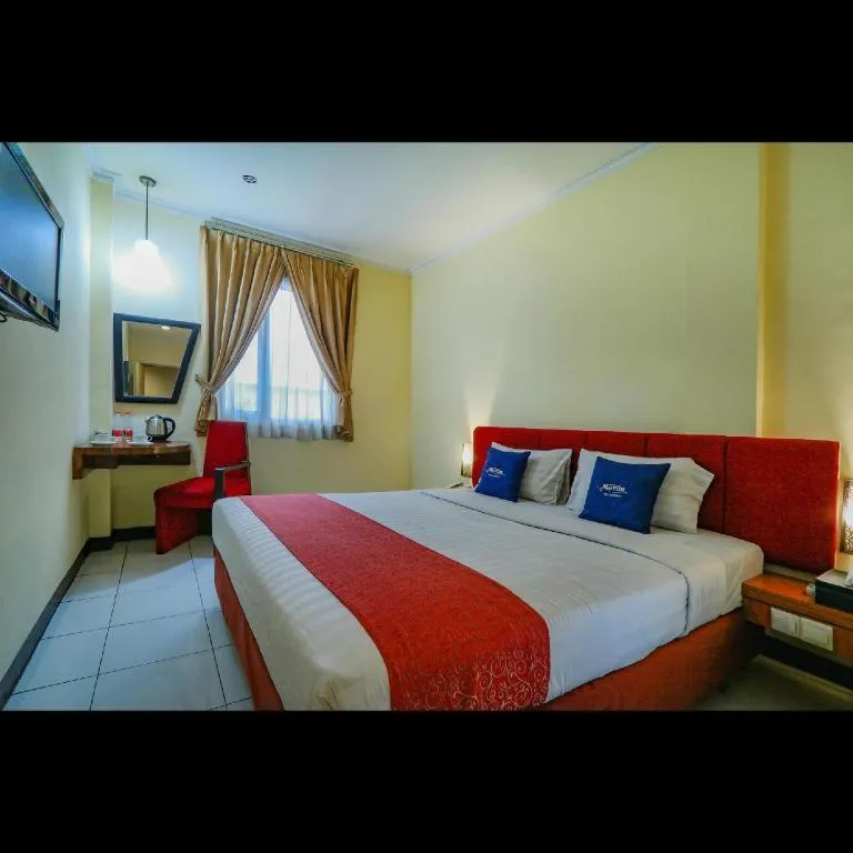 Bed in Hotel Marlin Pekalongan Managed by Dafam