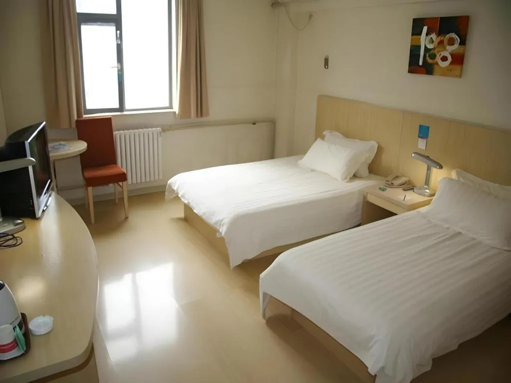 Bed in Jinjiang Inn Qingdao Development Zone Jinggangshan Rd.