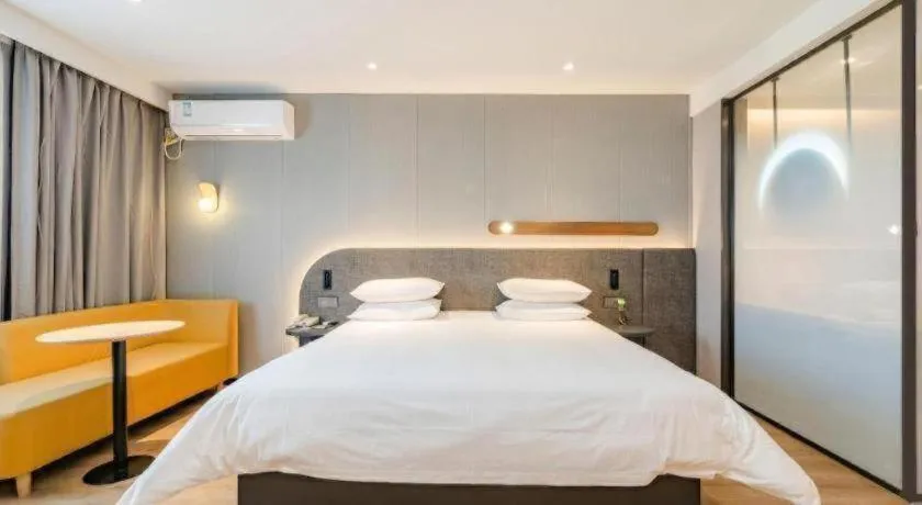 Bed in Jinjiang Inn Qingdao Development Zone Jinggangshan Rd.