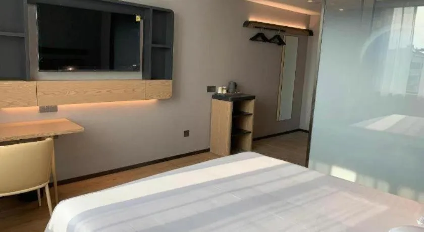 Bed in Jinjiang Inn Qingdao Development Zone Jinggangshan Rd.