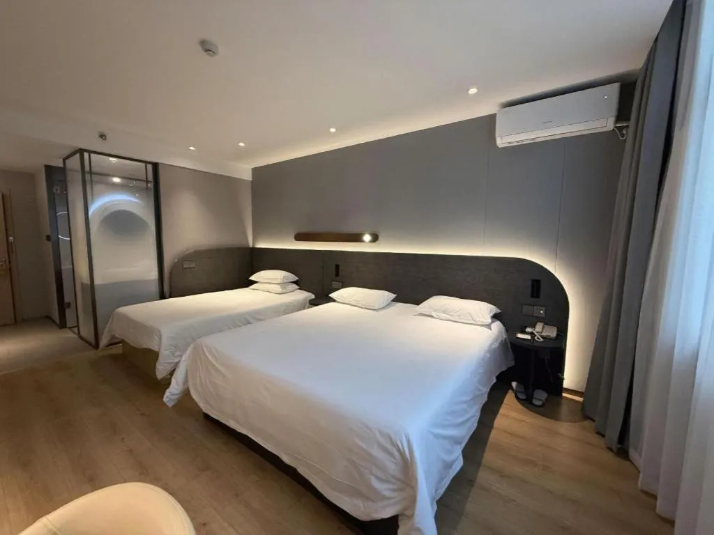 Bed in Jinjiang Inn Qingdao Development Zone Jinggangshan Rd.